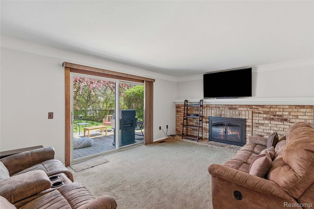 25030 Balsam Drive, Brownstown Charter Township, MI 48134