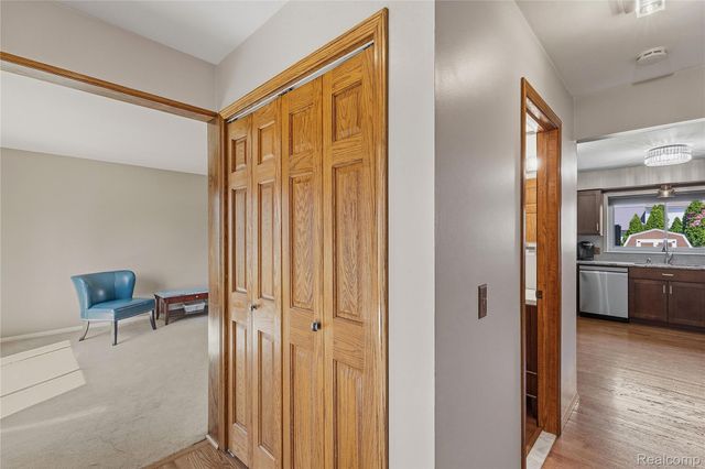 25030 Balsam Drive, Brownstown Charter Township, MI 48134