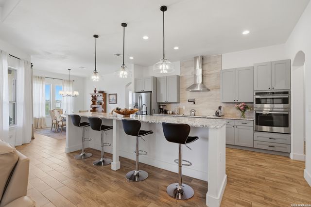 323 BOSQUE RDG, Spring Branch, TX 78070