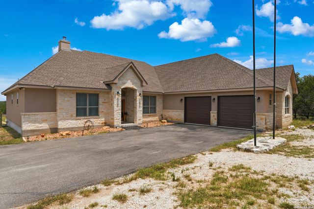323 BOSQUE RDG, Spring Branch, TX 78070