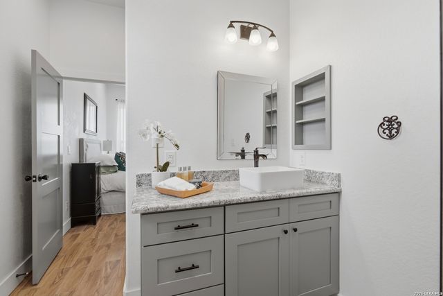 323 BOSQUE RDG, Spring Branch, TX 78070