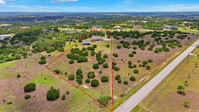 323 BOSQUE RDG, Spring Branch, TX 78070