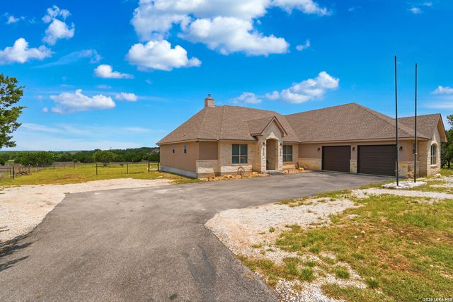 323 BOSQUE RDG, Spring Branch, TX 78070