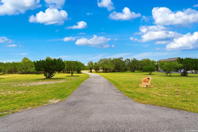 323 BOSQUE RDG, Spring Branch, TX 78070