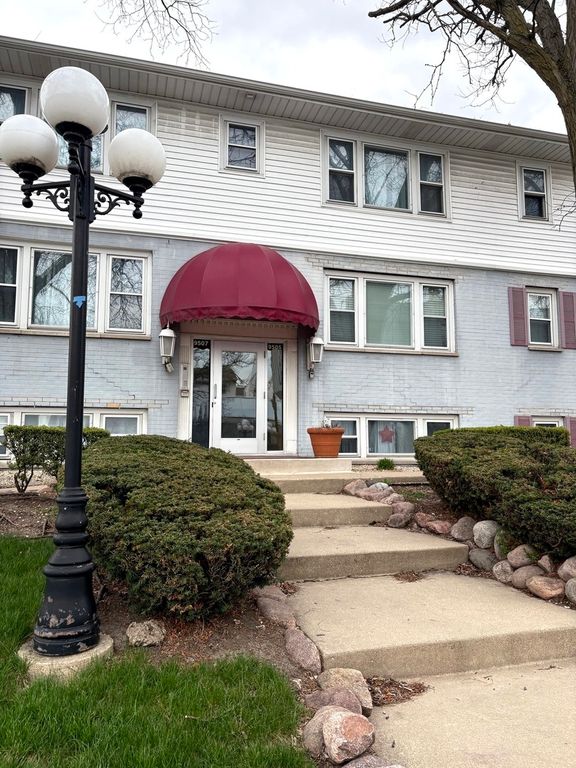 9507 Kelvin Lane 2331, Schiller Park, IL 60176