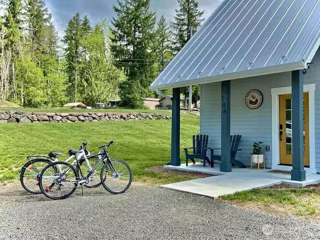 108 Chief Kiona, Silver Creek, WA 98585