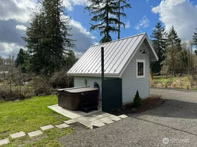 108 Chief Kiona, Silver Creek, WA 98585