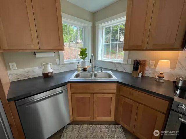 108 Chief Kiona, Silver Creek, WA 98585