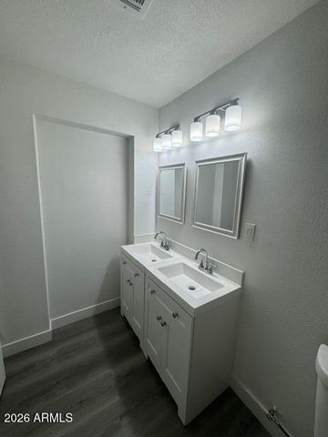 4533 W PALM Lane, Phoenix, AZ 85035