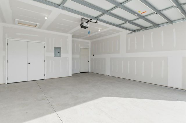 17136 W Lawson Cir, Goddard, KS 67052