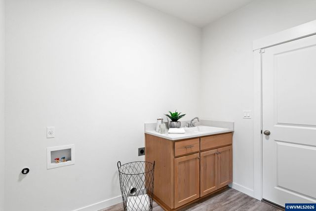 9324 Glory Ct NE, Salem, OR 97305