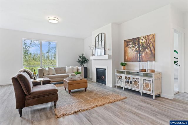 9324 Glory Ct NE, Salem, OR 97305