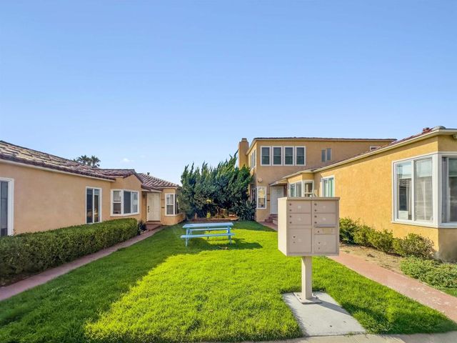 1564 Ebers St., San Diego, CA 92107