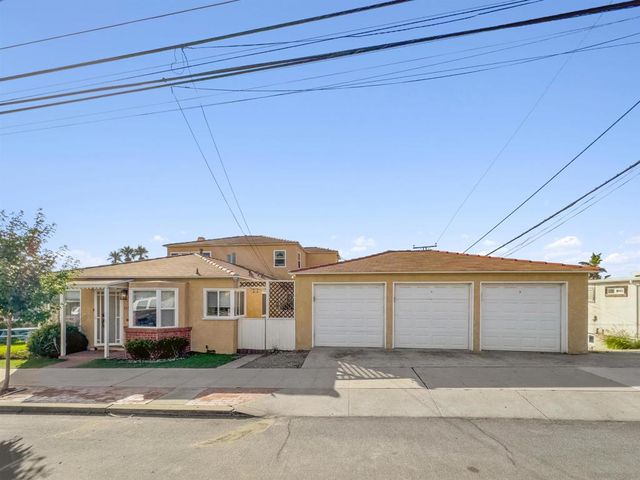 1564 Ebers St., San Diego, CA 92107