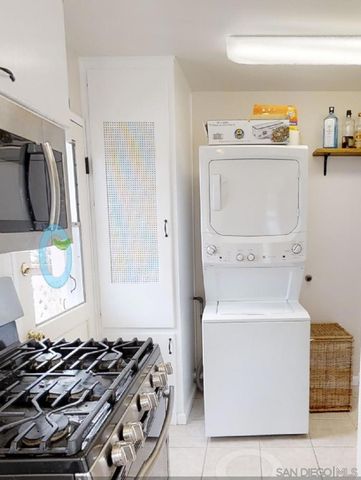1564 Ebers St., San Diego, CA 92107