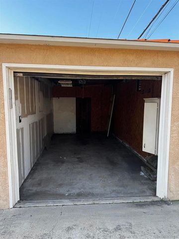 1564 Ebers St., San Diego, CA 92107