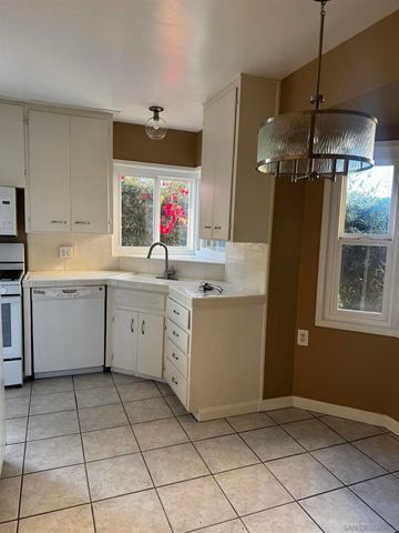 1564 Ebers St., San Diego, CA 92107