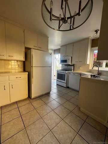 1564 Ebers St., San Diego, CA 92107