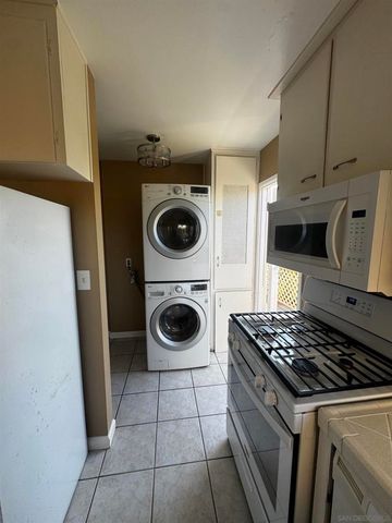 1564 Ebers St., San Diego, CA 92107