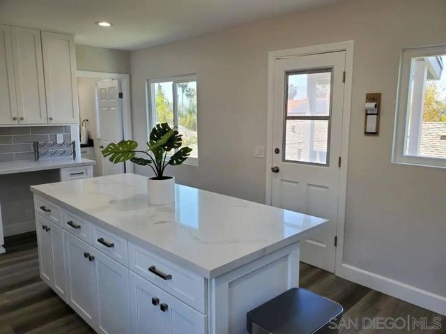 1564 Ebers St., San Diego, CA 92107