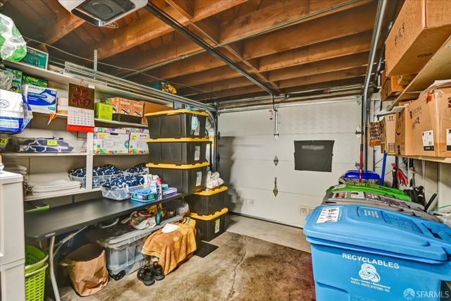 2067 Thomas Avenue, San Francisco, CA 94124