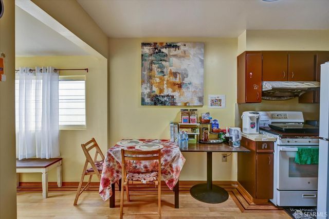 2067 Thomas Avenue, San Francisco, CA 94124
