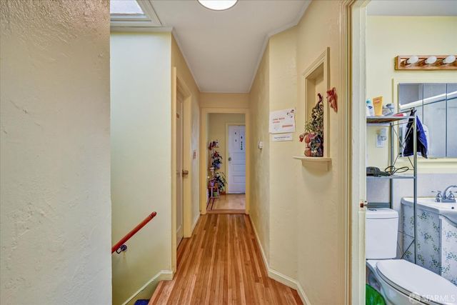 2067 Thomas Avenue, San Francisco, CA 94124