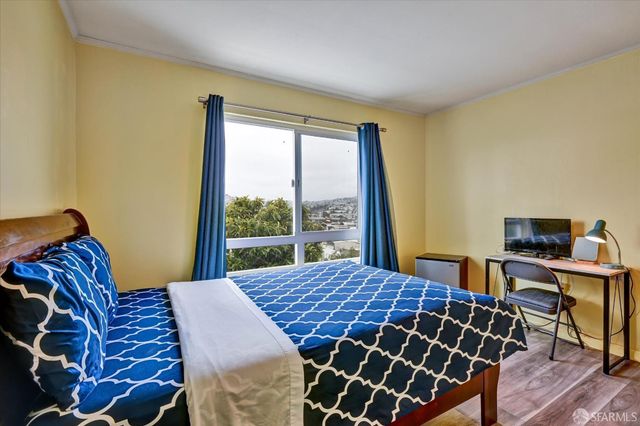 2067 Thomas Avenue, San Francisco, CA 94124