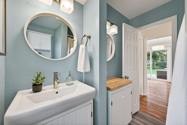 304 Lion Lane, Shoreview, MN 55126
