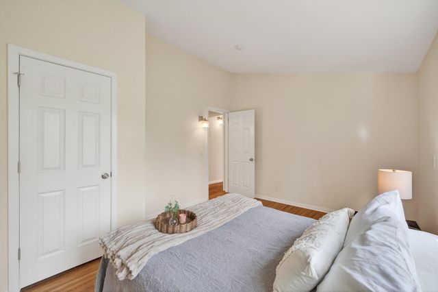 304 Lion Lane, Shoreview, MN 55126