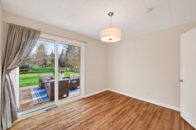 304 Lion Lane, Shoreview, MN 55126