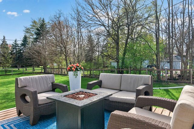 304 Lion Lane, Shoreview, MN 55126