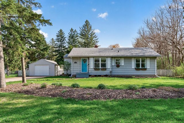 304 Lion Lane, Shoreview, MN 55126