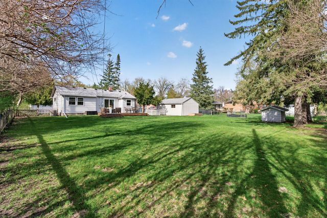 304 Lion Lane, Shoreview, MN 55126