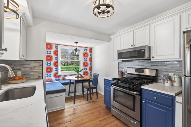 304 Lion Lane, Shoreview, MN 55126