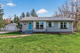 304 Lion Lane, Shoreview, MN 55126