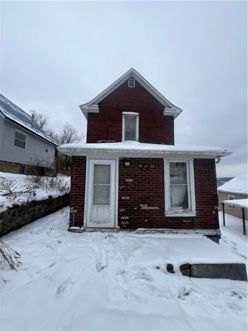 131 Pleasantview Ave, City Of But Se, PA 16001