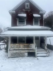 131 Pleasantview Ave, City Of But Se, PA 16001