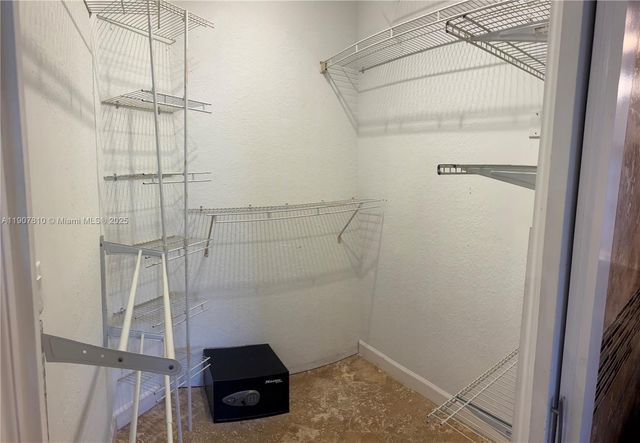 709 SE 13th Ter 709, Homestead, FL 33033