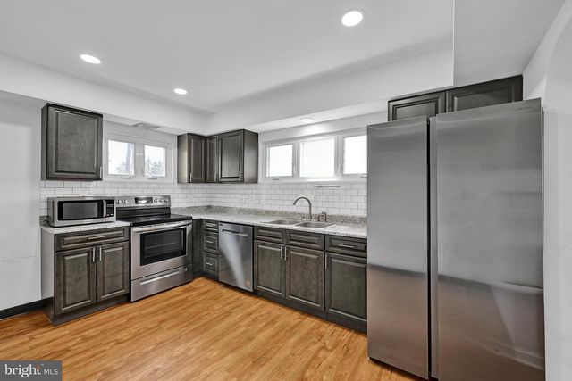66 N SAYLOR ST, Annville, PA 17003