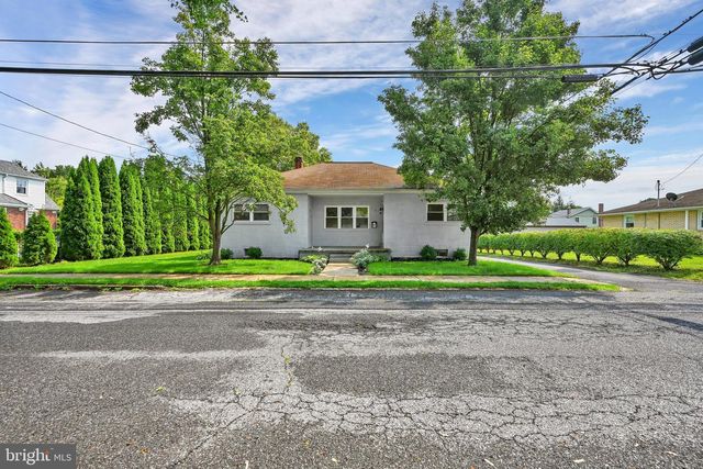 66 N SAYLOR ST, Annville, PA 17003