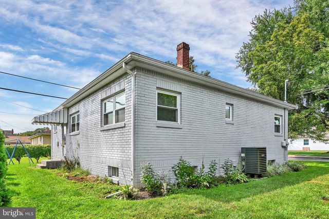 66 N SAYLOR ST, Annville, PA 17003