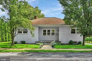 66 N SAYLOR ST, Annville, PA 17003