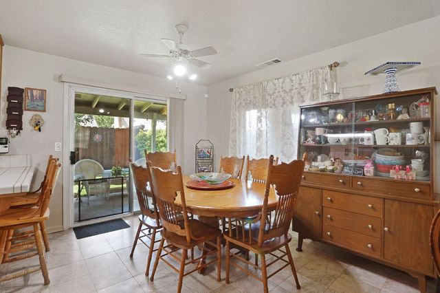 460 Senorita Ct, Oakdale, CA 95361