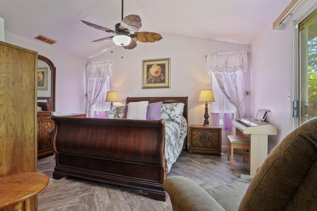 460 Senorita Ct, Oakdale, CA 95361