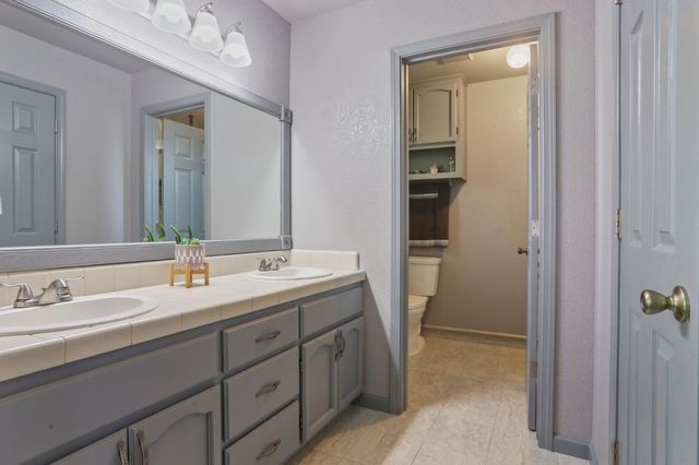 460 Senorita Ct, Oakdale, CA 95361