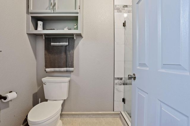 460 Senorita Ct, Oakdale, CA 95361