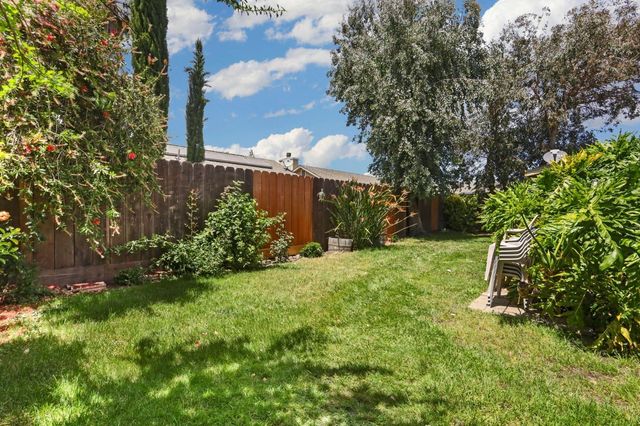 460 Senorita Ct, Oakdale, CA 95361