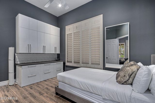 5222 E HASHKNIFE Road, Phoenix, AZ 85054