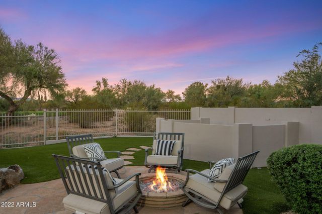 5222 E HASHKNIFE Road, Phoenix, AZ 85054